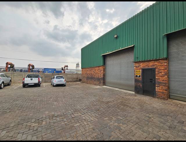 260M² FACTORY TO LET IN ANDERBOLT